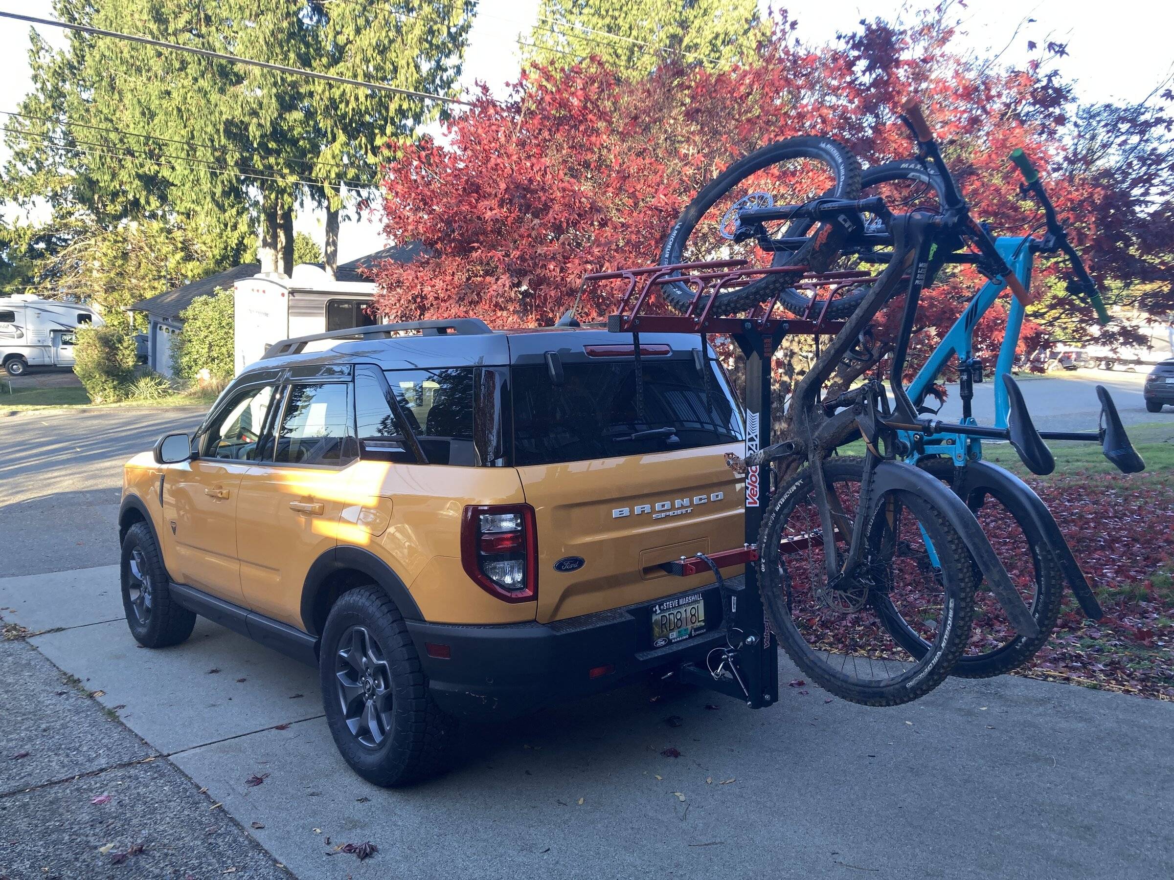 Cyclists platform vs hanging hitch rack? 2021+ Ford Bronco Sport