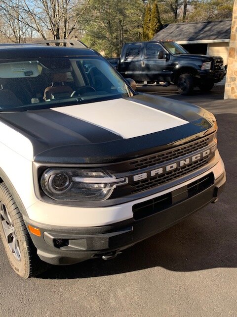 Ford Bronco Sport Hood decals to reduce glare IMG_3046