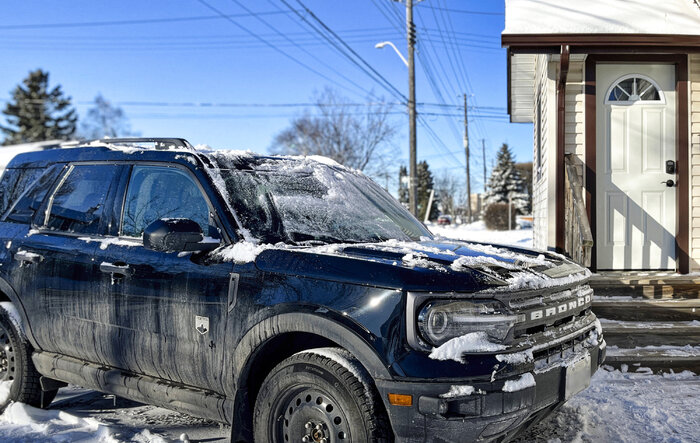 ❄️ My dear Bronco Sport's first snowfall! Share yours